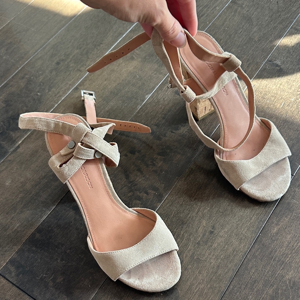 Sigerson Morrison Beige Suede Heels